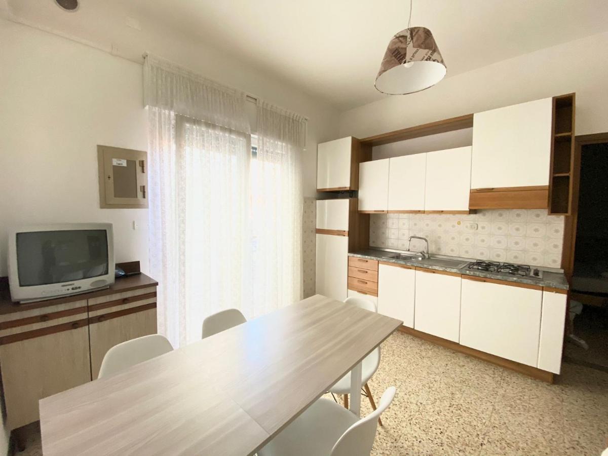 Euroresidence - Piazza Mazzini- 30 Mt Dal Mare - Immobil Relax Lido di Jesolo Eksteriør bilde